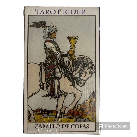 Mazo de cartas del tarot en español - Picture 1 of 3